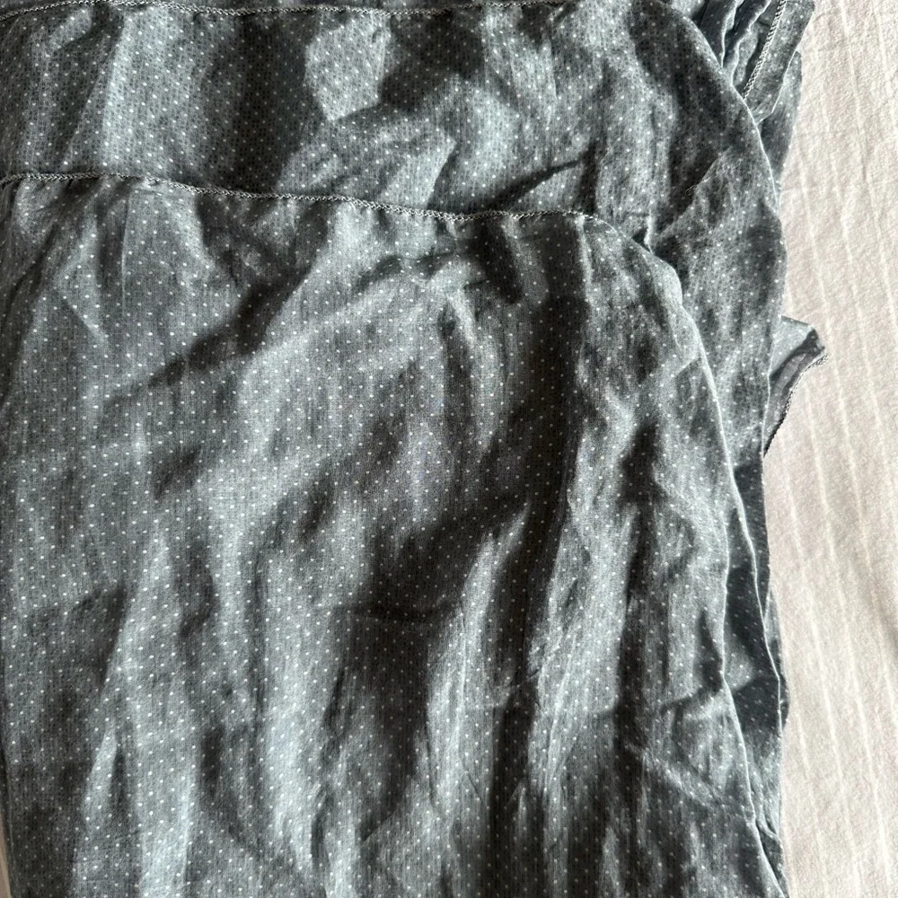 N/A color grayish